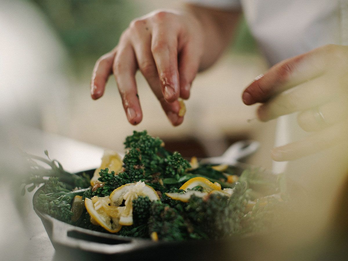 Cooking broccoli and lemon