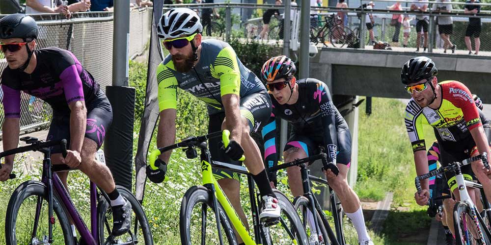 track road cyclists racing 