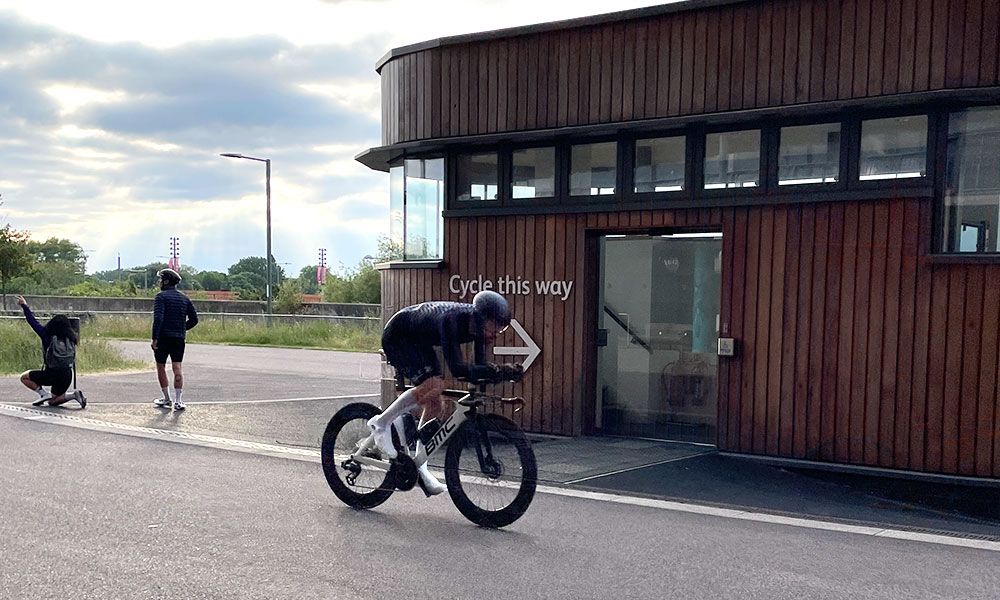 Cyclist aerodynamics